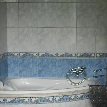 Гостевой дом - Garden Varzea (Azores)