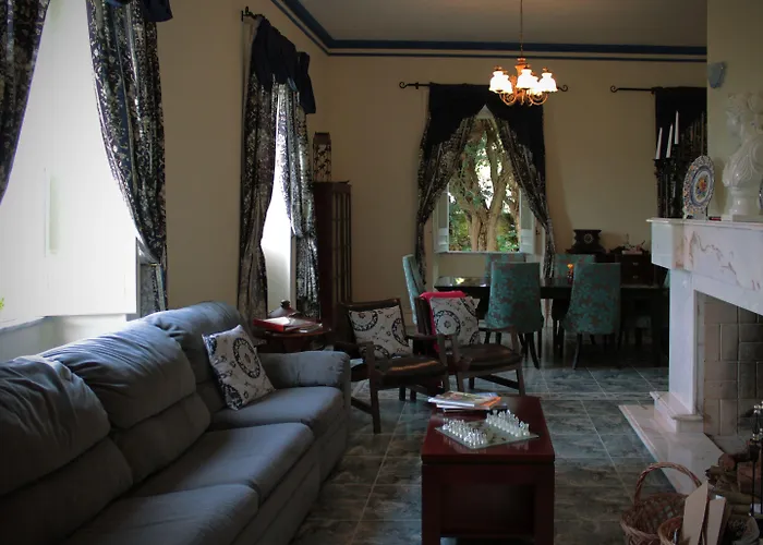 - Garden Pensión 3*